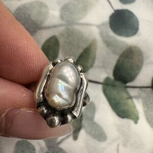 Sterling silver and pearl vintage ring